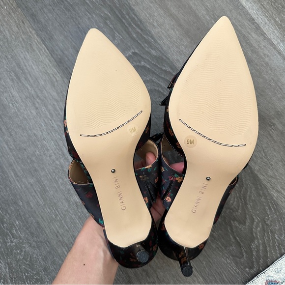 NWOB Gianni Bini silk floral bow details mule slip on heels - Picture 5 of 5